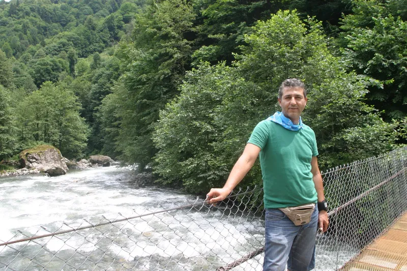 Hakkı Özer